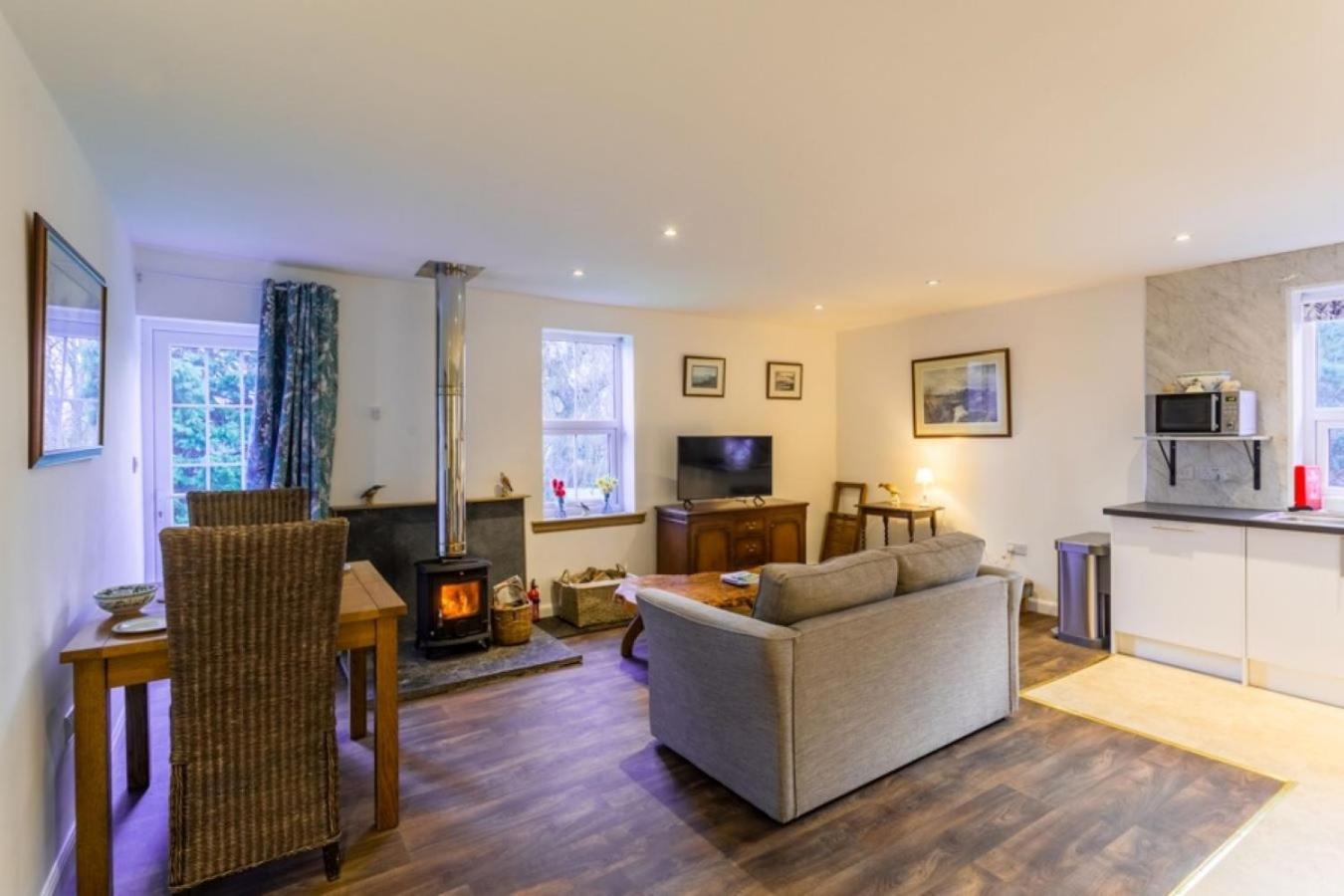 The Bungalow - Ardullie Lodge Dingwall Buitenkant foto